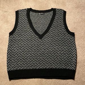 V Neck Heart Pattern Sweater Vest, women’s MEDIUM